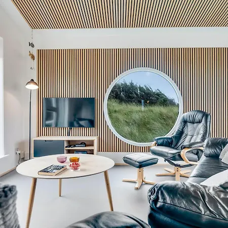 Lovely Hot-tub House In Klitmoller, 100 Meters From The North Sea Feriehus