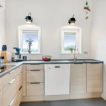 Lovely Hot-tub House In Klitmoller, 100 Meters From The North Sea Feriehus