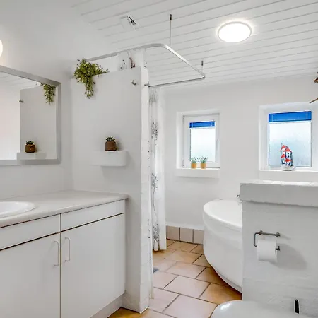 Lovely Hot-tub House In Klitmoller, 100 Meters From The North Sea Feriehus Thisted
