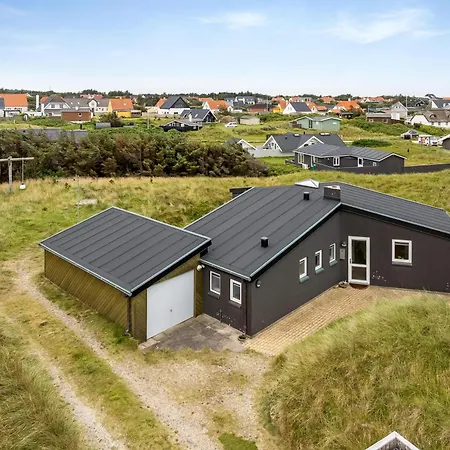 Feriehus Lovely Hot-tub House In Klitmoller, 100 Meters From The North Sea